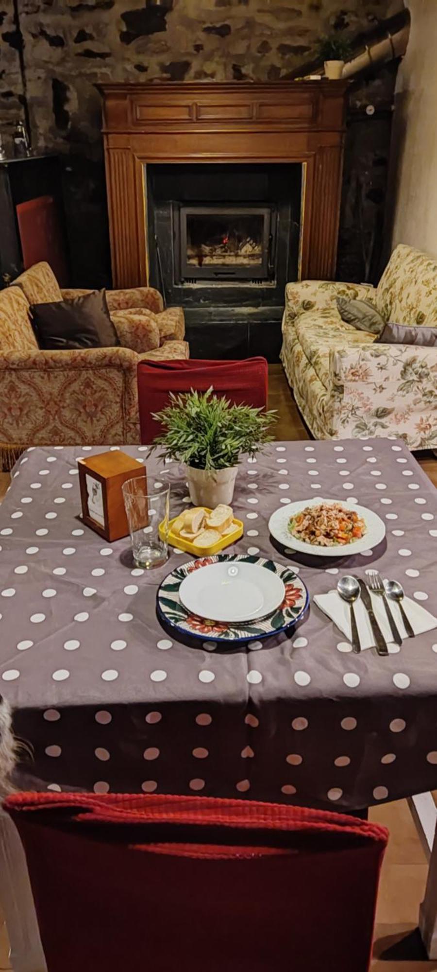 Trabadelo Camino Y Leyenda旅馆 外观 照片